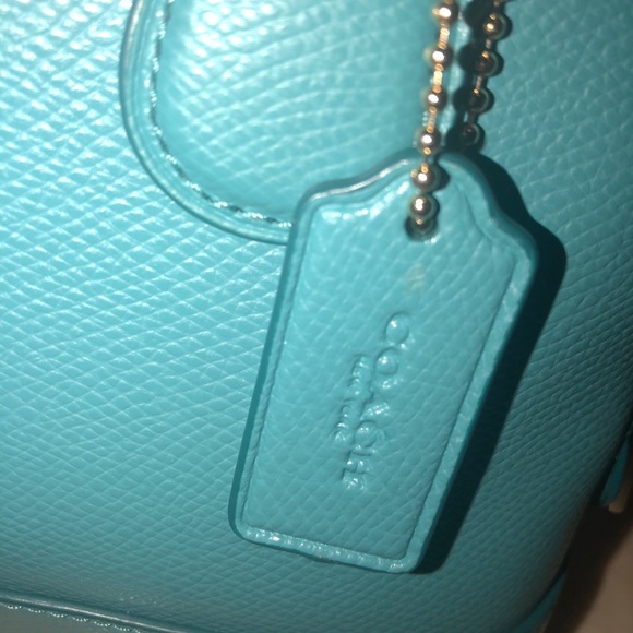 Coach - Picture 4 of 4